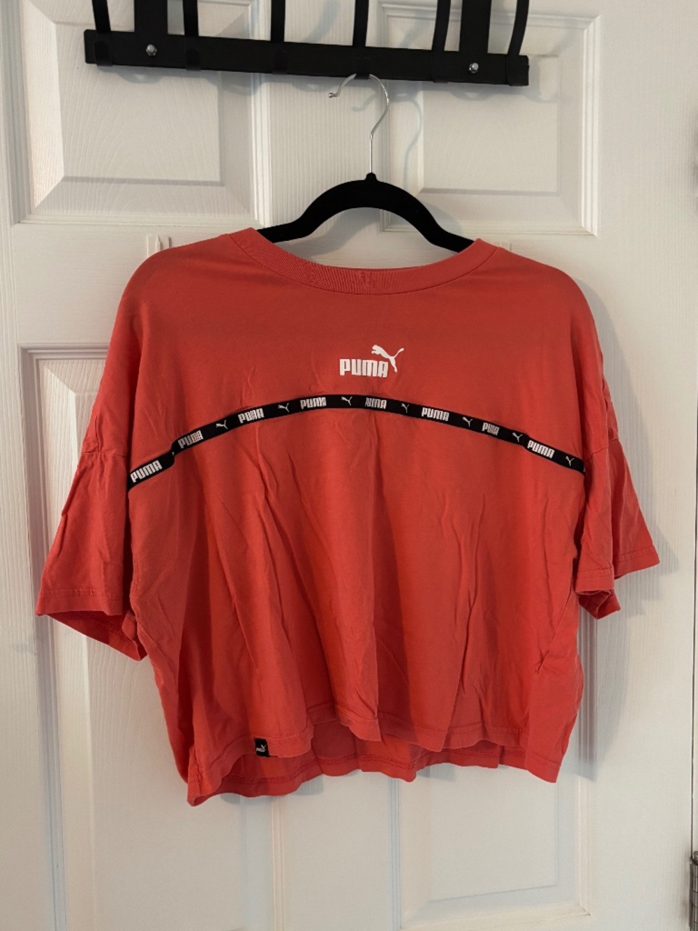 Puma Women’s Coral Oversized Cropped Graphic Logo T-Shirt | Size Large